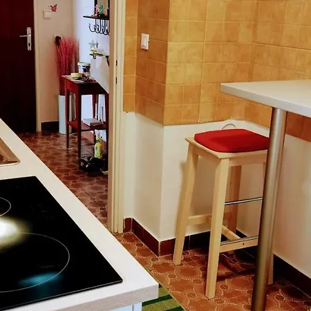 Travel Stop Apartment