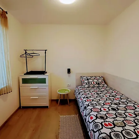 Travel Stop Apartment