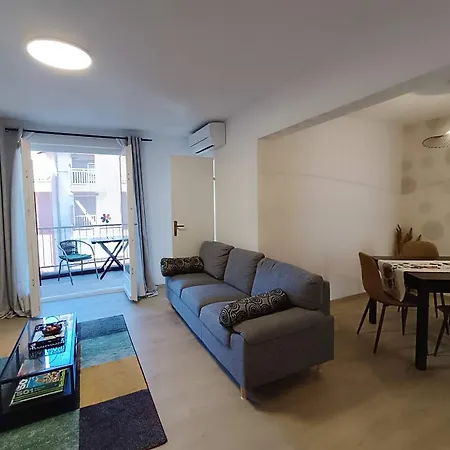 Travel Stop Apartment *