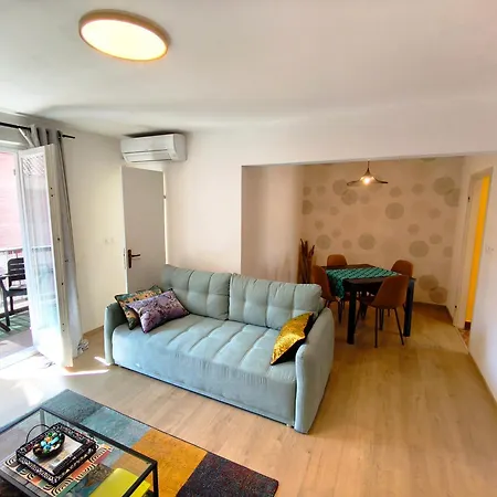 Travel Stop * ポレッチ